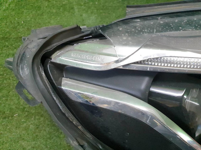 Битая Фара правая Mercedes GLC X253 (2015-2019) LED