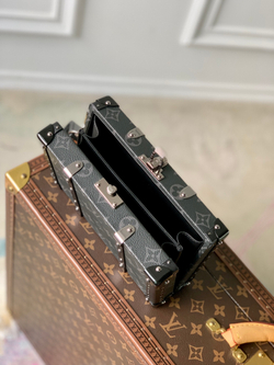 Louis Vuitton Wallet Trunk