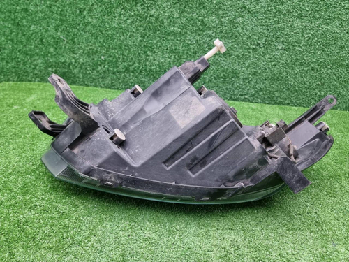 Фара правая Lada Granta (2018-н.в.) галоген