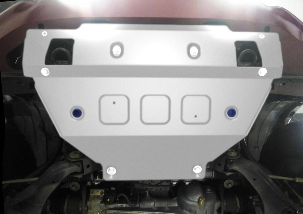 Защита радиатора Rival для Isuzu D-Max II (V - 2.5TD) 2012-2021/Isuzu D-Max II рестайлинг (V - 3.0TD) 2017-2021 (под алюминиевый и штатный бампер), штампованная, алюминий 6 мм, с крепежом, 2333.9110.1.6