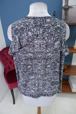 Блуза Flame с открытыми плечами 46 размер