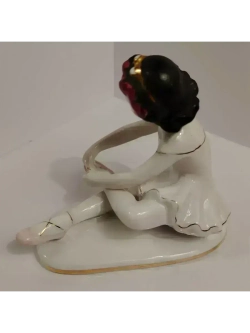 Фарфоровая статуэтка "Маленькая балерина"