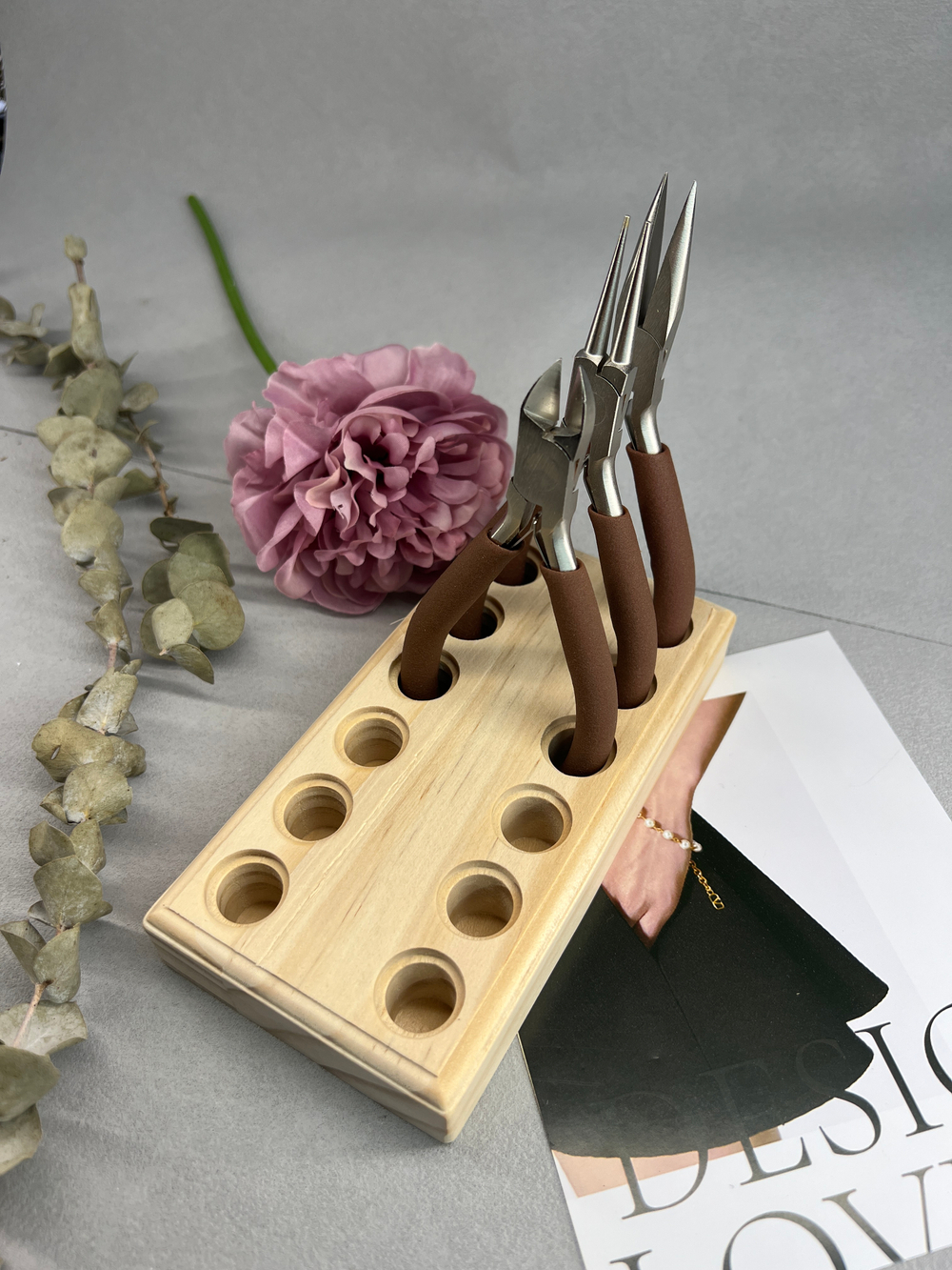 Деревянный органайзер для инструментов