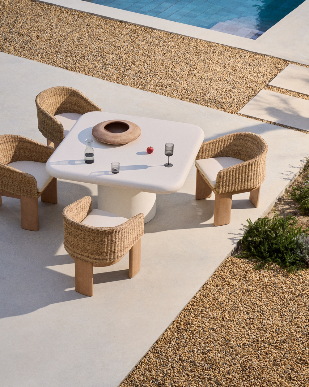 Стул Xoriguer из искусственного ротанга и 100% массива эвкалипта