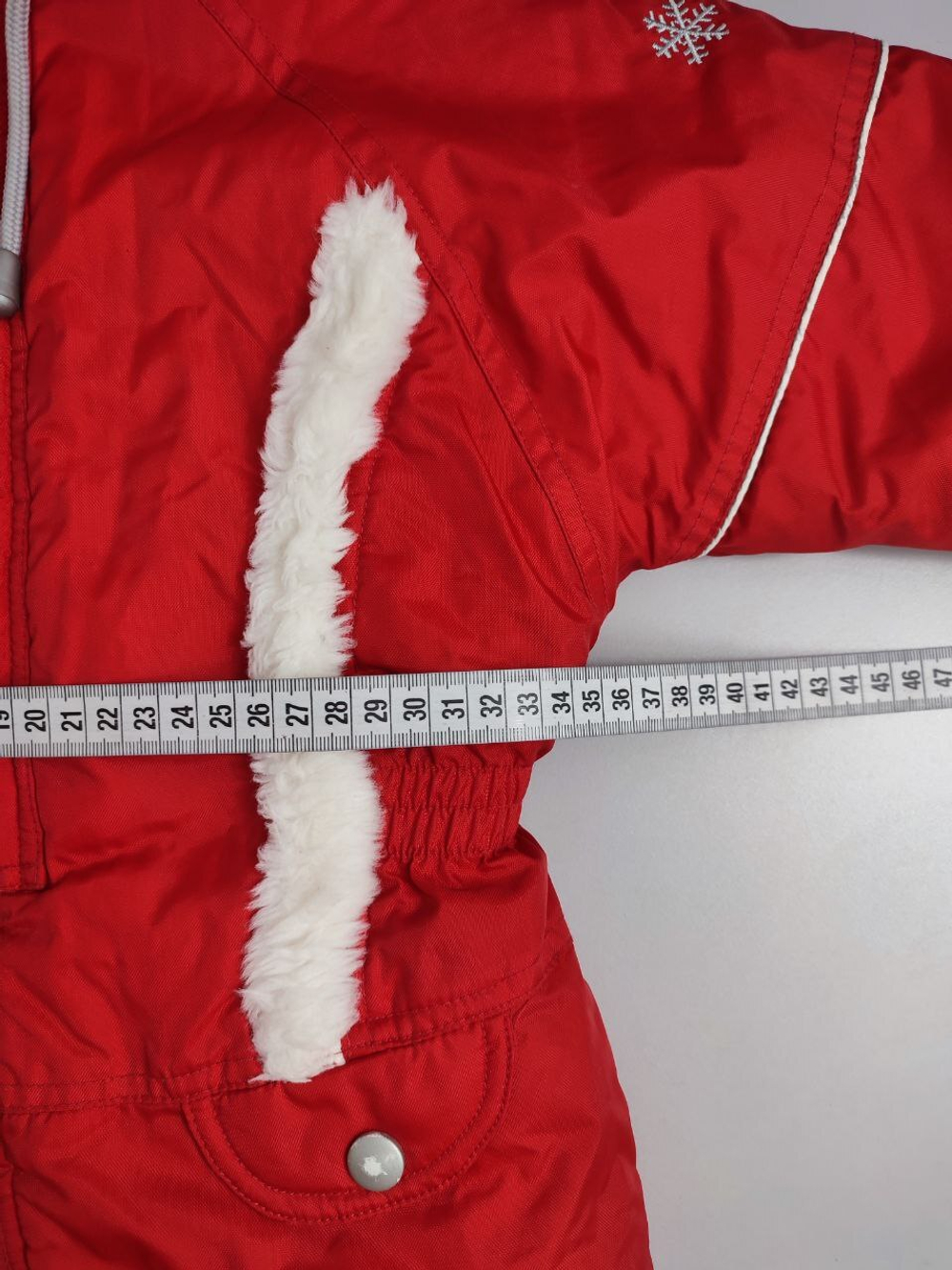 Комбинезон зимний с капюшоном на 6 месяцев