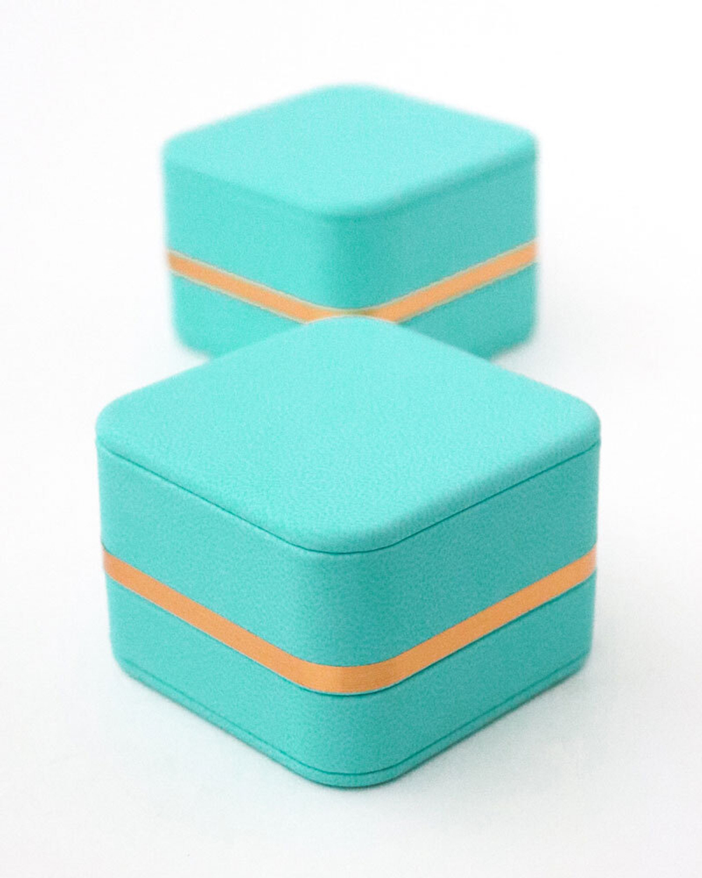 Квадратный футляр «Василиса» для премиального ювелирного подарка