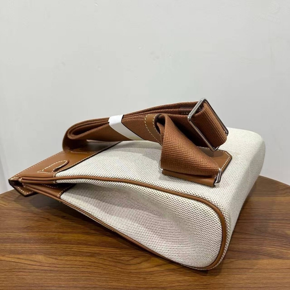 Нагрудная сумка-слинг Hermes