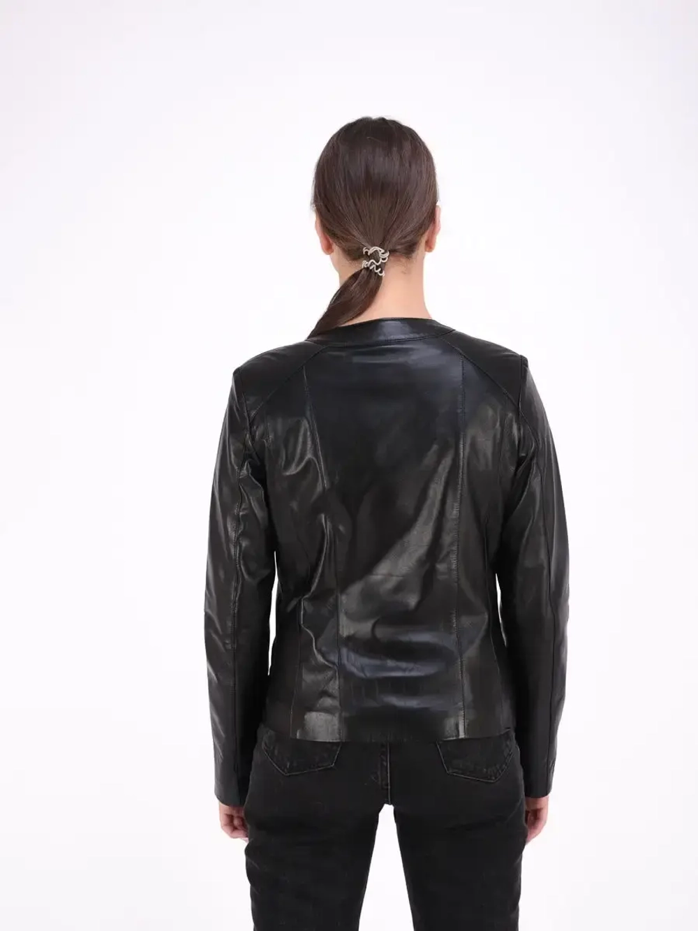 Куртка женская из натуральной кожи