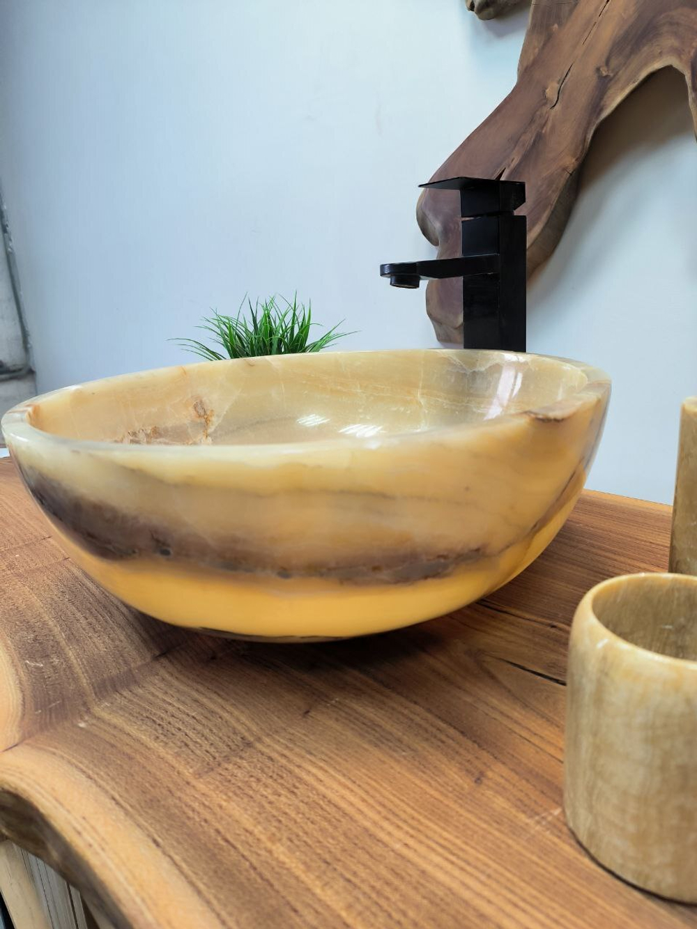 Раковина из оникса Bowl Yellow BO-65706 40*40*15 из натурального камня