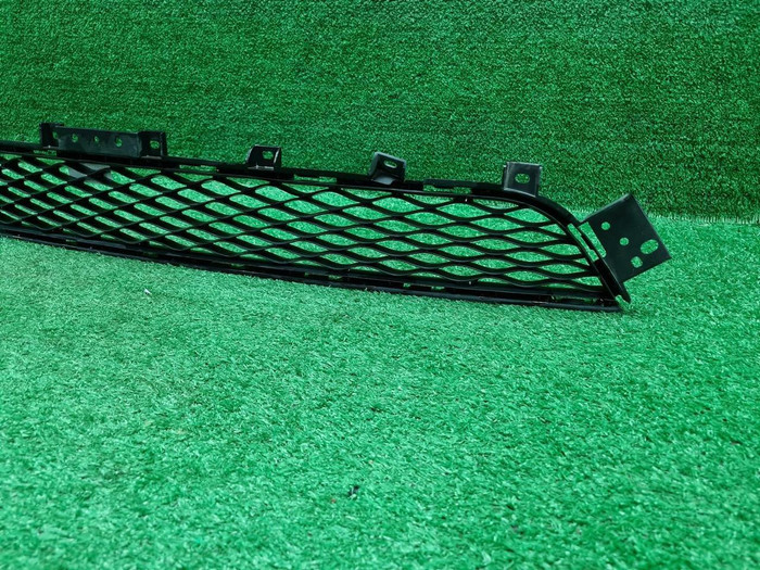 Решетка переднего бампера Infiniti QX50 2 (17-нв)
