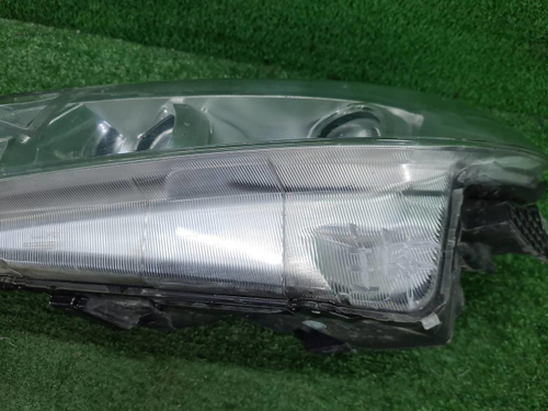 Битая Фара левая Suzuki Vitara 2 (2014-2019) галоген