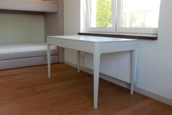 Стол письменный Type 140*70 см (светло-серый)