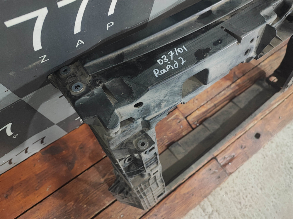 Панель передняя Rapid 2, Polo 6 20-нв Б/У Оригинал 60U805588E