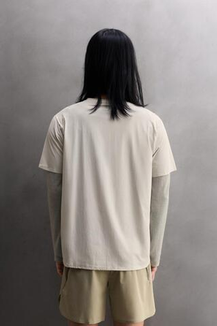 ZARA КОМБИНИРОВАННАЯ ТЕХНИЧЕСКАЯ ФУТБОЛКА ДЛЯ БЕГА, СВЕТЛО-СЕРЫЙ