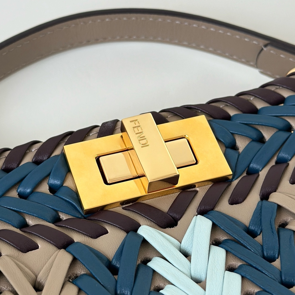 Fendi Peekaboo ISeeU Small 27 cm