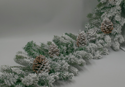 Лиана еловая заснеженная с шишками 210см Артикул: 1615183