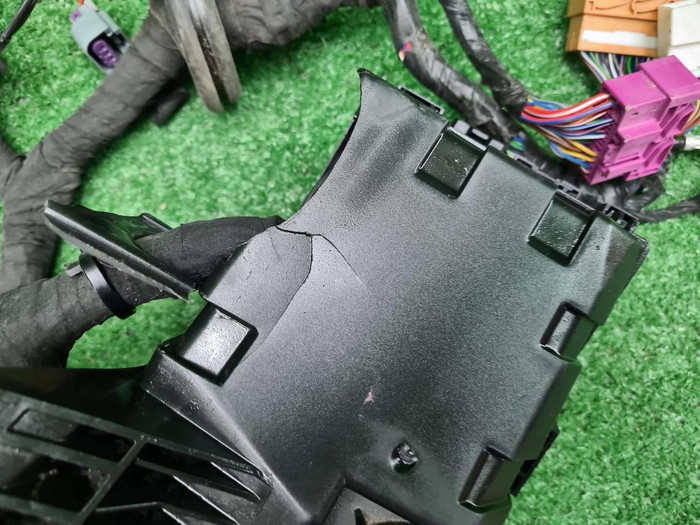 Проводка моторного отсека Geely Coolray (19-нв)