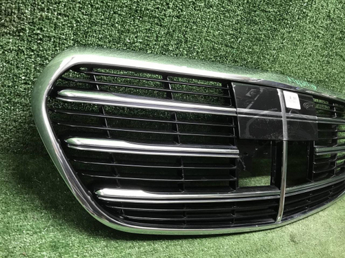 Решетка радиатора Mercedes S W223 (2020-н.в.)