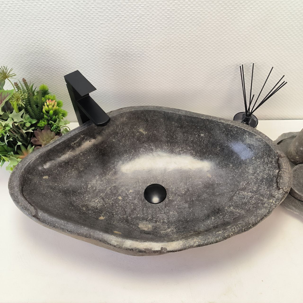 Раковина из речного камня RS63503 (71*46*16) 0124