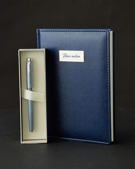 Подарочный набор с гравировкой: Ежедневник и ручка роллер Parker IM Premium T318 Blue Grey CT