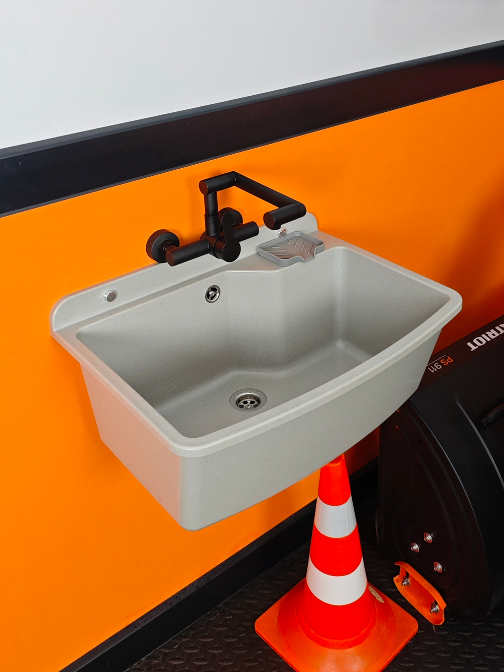 Пластиковая техническая раковина MAXIMUS GREY