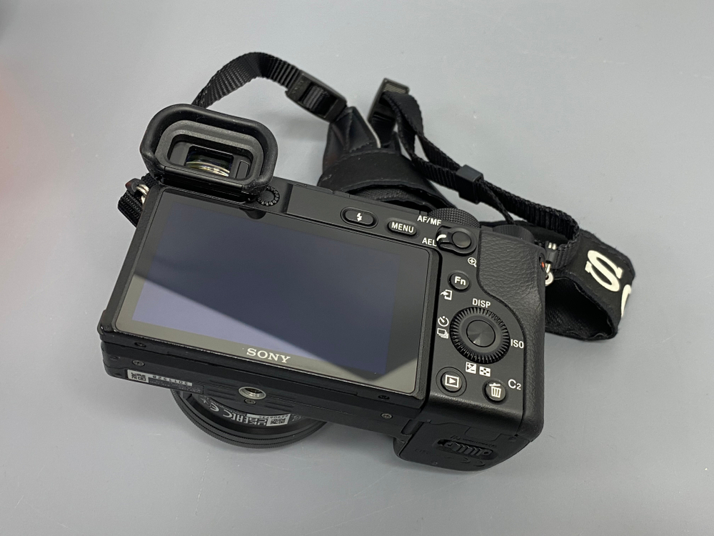 Sony A6400 Kit 16-50mm 6500 кадров