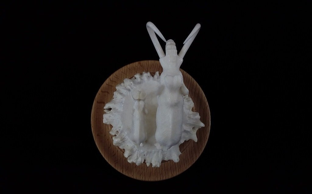 Мать и дитя, скульптура, резная кость, тюменский сувенир