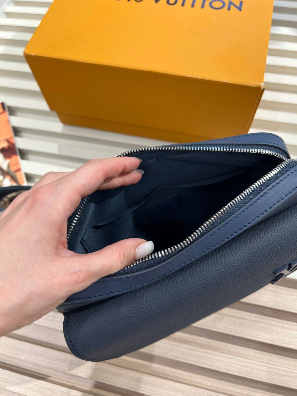 Сумка через плечо Louis Vuitton