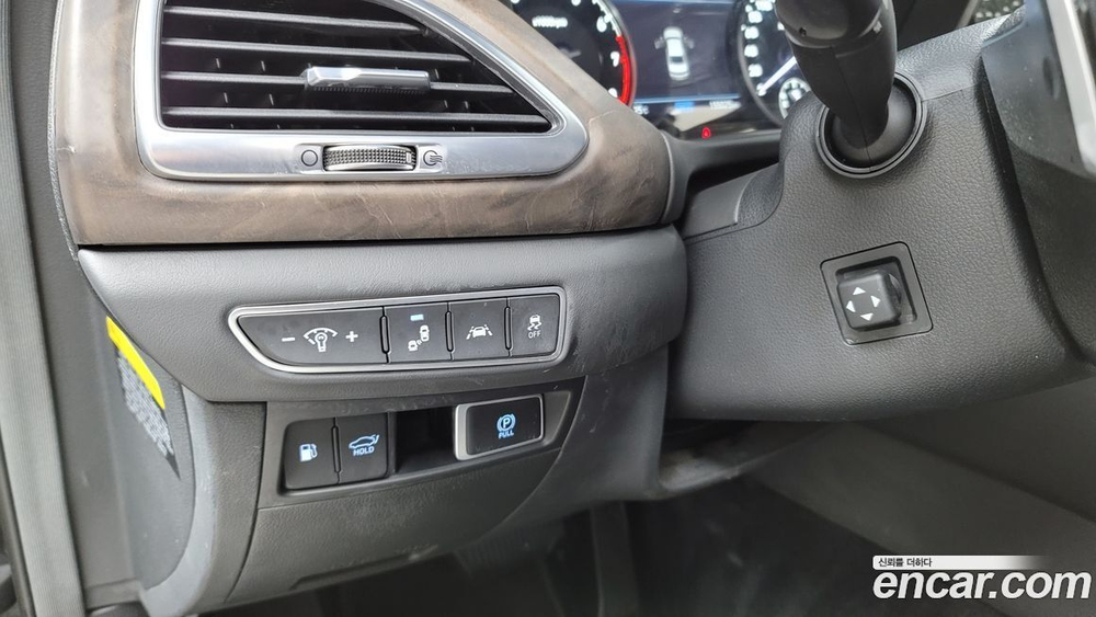 Genesis G90 3.8 AWD (05.2020)