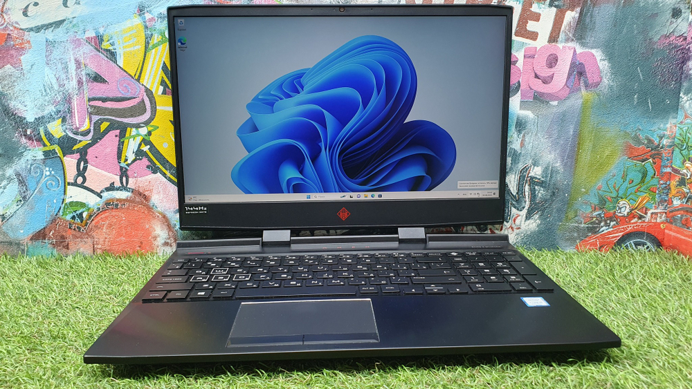 Игровой HP i5-8/16Gb/RTX 2060 6GB/144Hz/OMEN 15-dc1001ur 4UU62EA /Windows 11