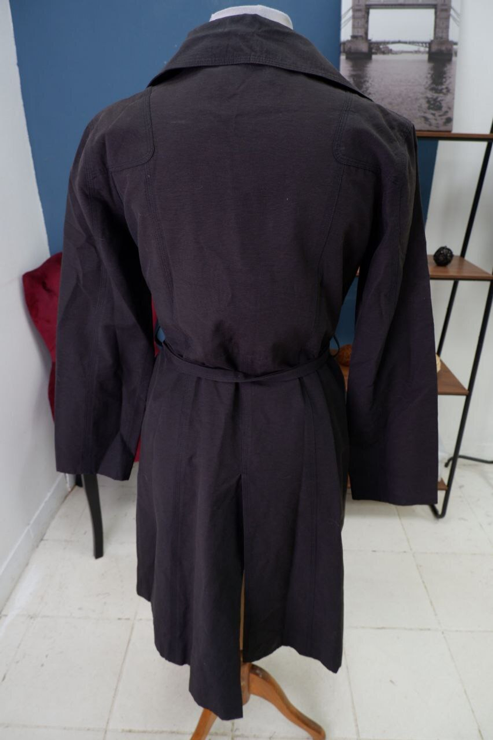 Плащ Oggi темный 48 размер