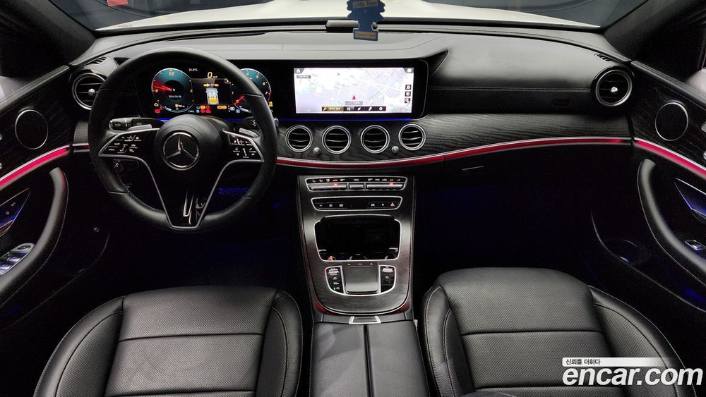 Mercedes-Benz E-Class W213 E250 AMG Line (10.2022)
