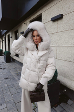 Пуховик с застежкой-клапаном с капюшоном