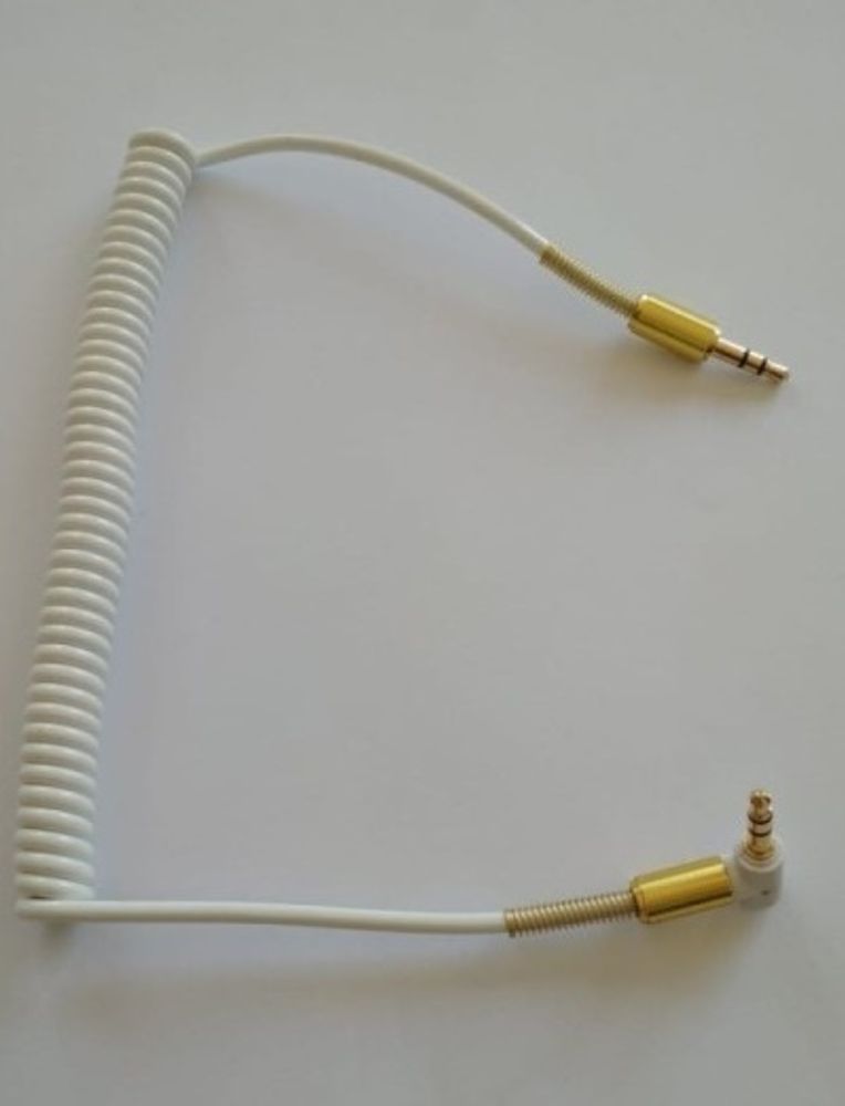 Аудиокабель AUX для подключения к автомагнитоле с разъемом 3,5 jack, угловой, пружина, белый (Avimax)