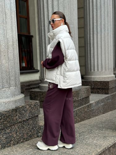 Молочный утепленный жилет