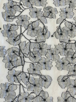 Жаккард белый с серебристыми цветами