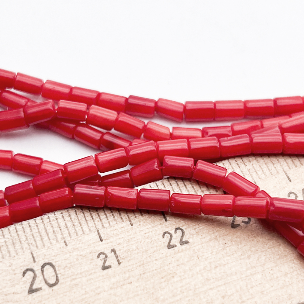 Коралл тонированный бусины, цвет красный, размер около 4,5*3,2 мм, цена за отрезок 19 см (1/2 нити)
