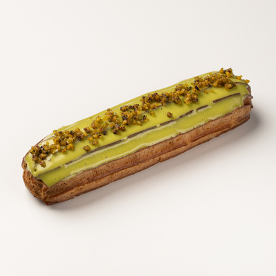 Эклер фисташковый