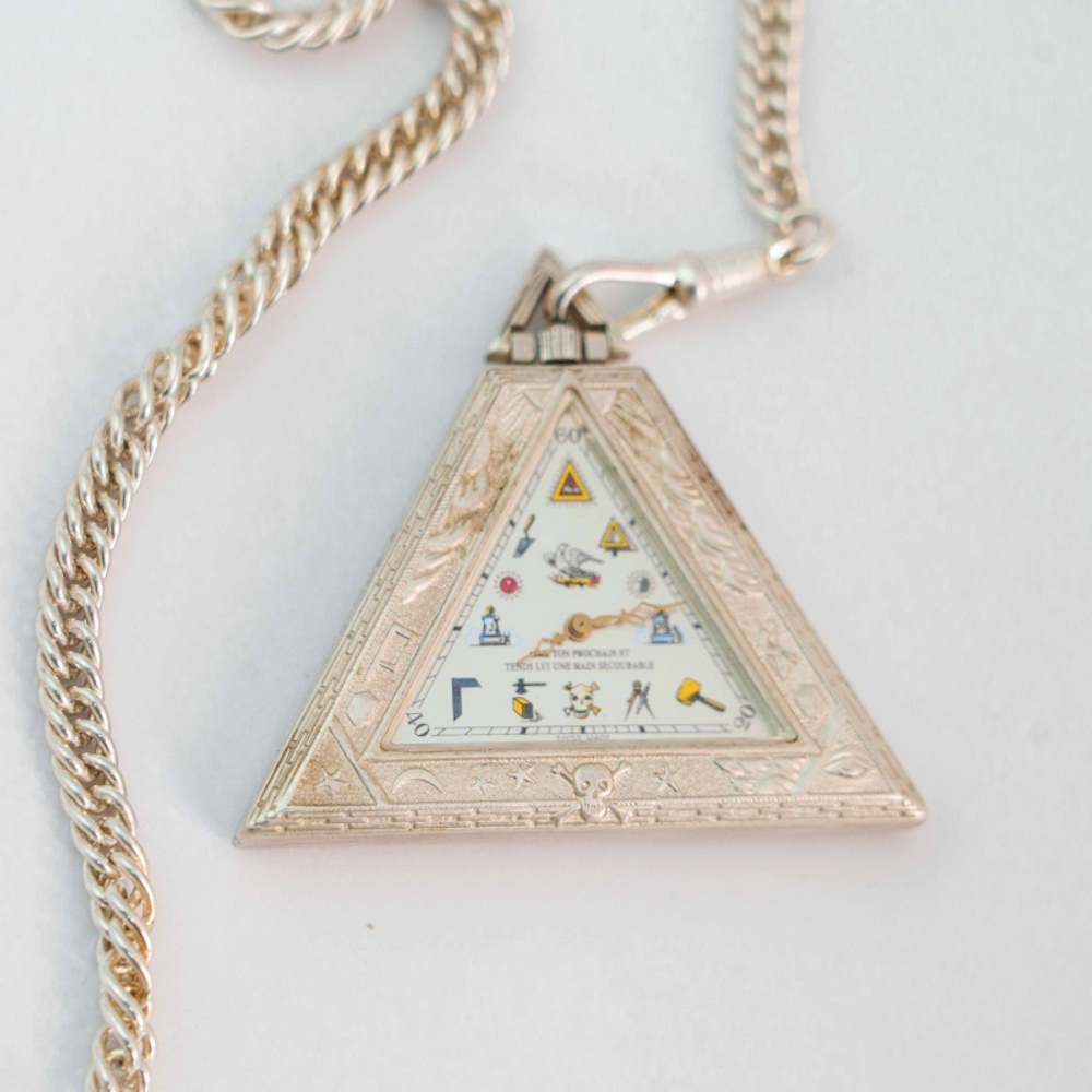 Редкие Масонские карманные часы треугольной формы
