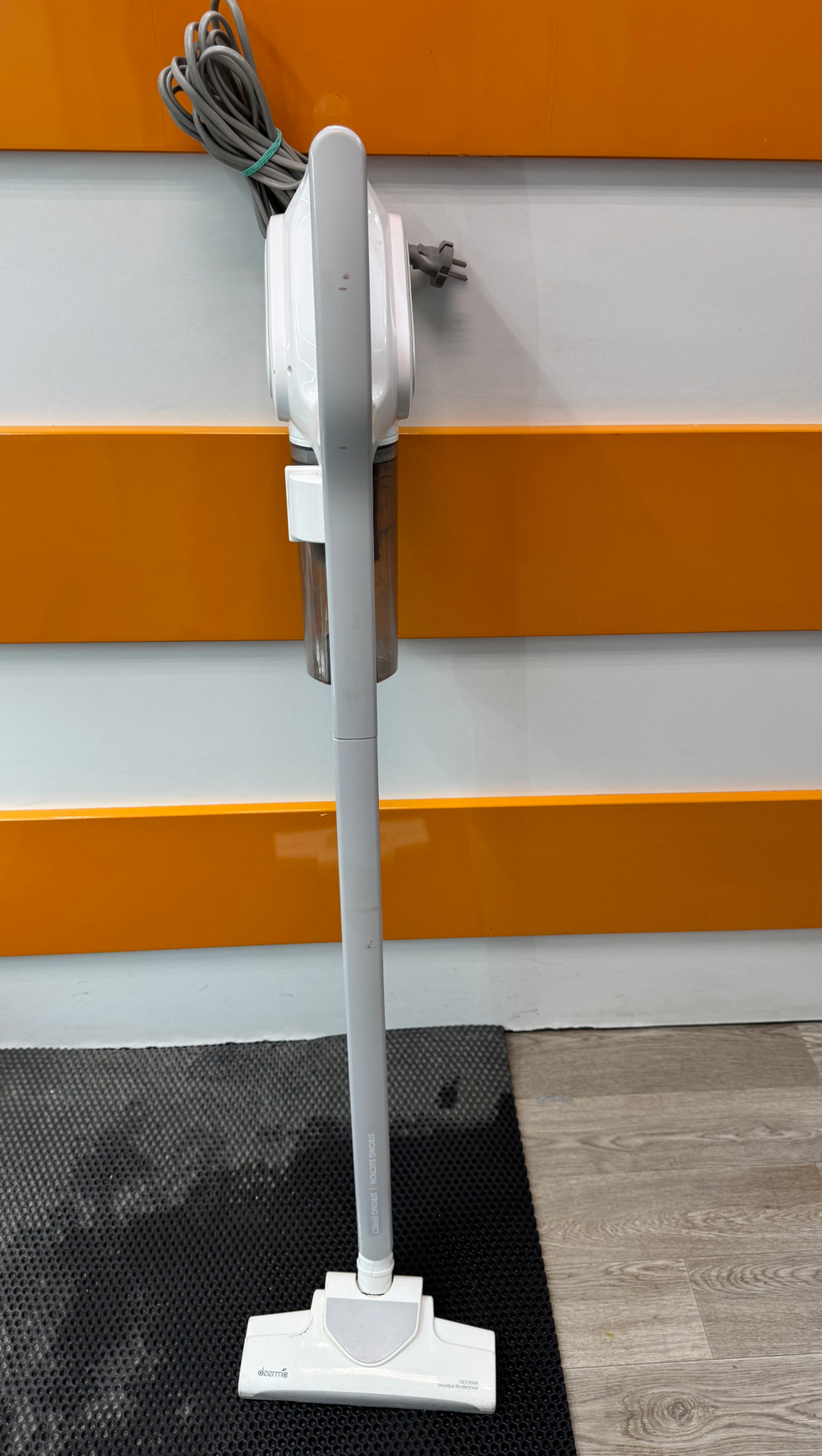 Ручной пылесос Derma DX700S