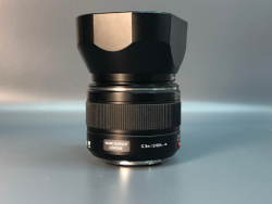 Panasonic Summilux 25mm f/1.4 ASPH DG
