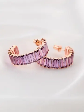Серьги-кольца Гламур с дорожкой из фиолетовых камней