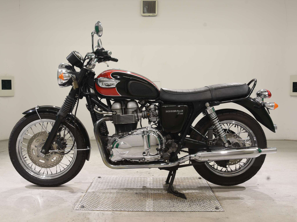 Triumph Bonneville T100 2007