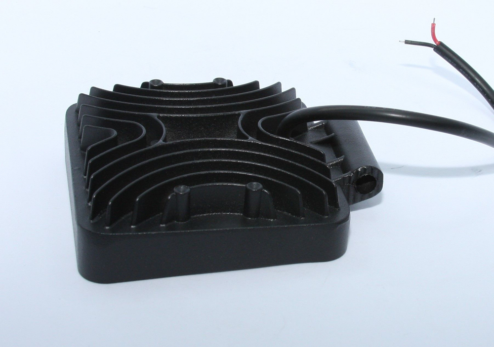 Фара светодиодная 12-24v (100мм х 100мм)