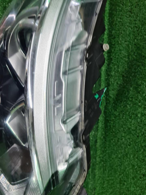 Битая Фара правая Nissan Qashqai J11 (2013-2019) галоген