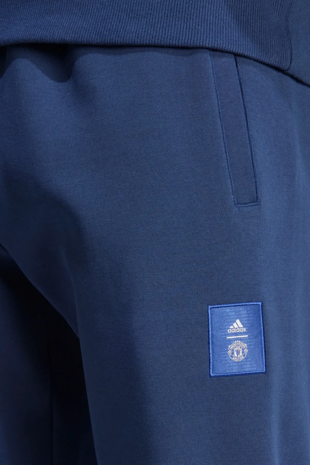 Штаны adidas Manchester United 24/25 Seasonal Doubleknit - темно-синий