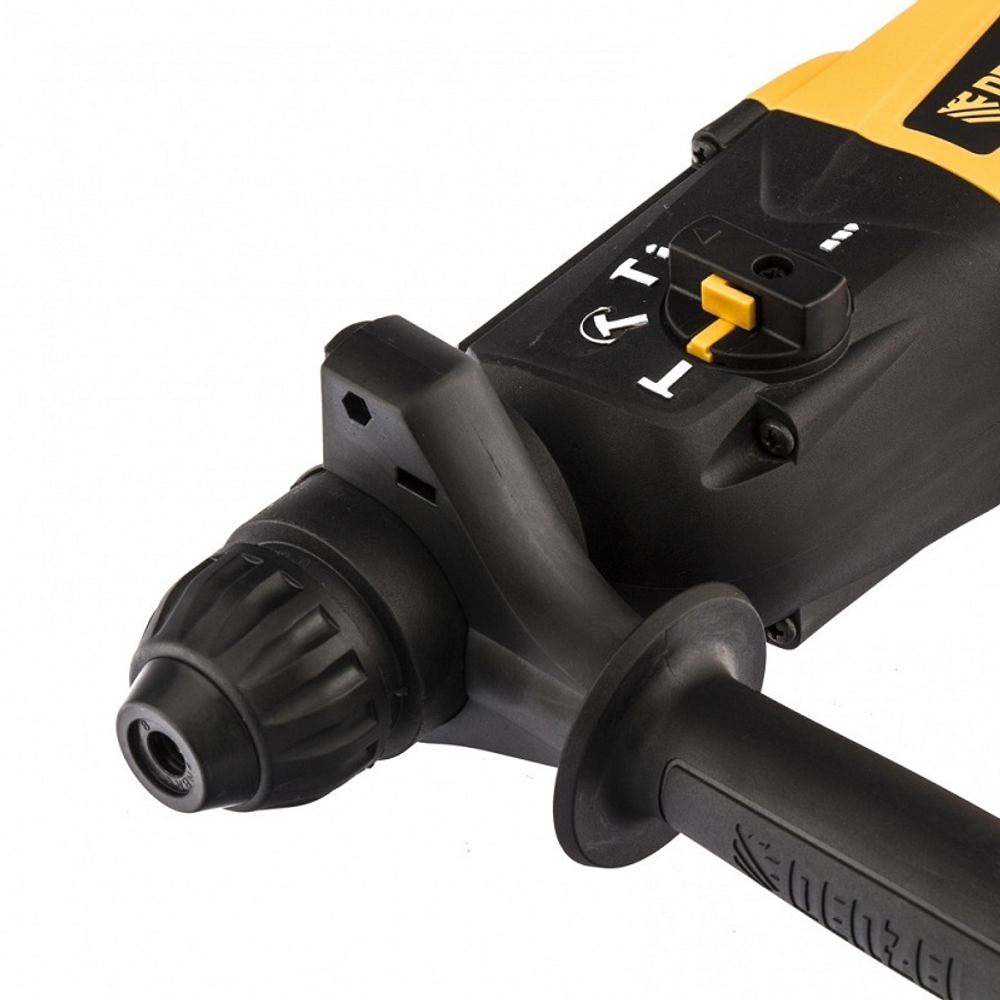 Перфоратор Denzel RH-1050-26, SDS-plus, 1050 Вт, 3,2 Дж, 3 плюс 1 реж. 26608