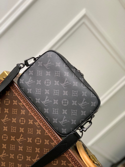 Louis Vuitton Steamer Messenger Bag