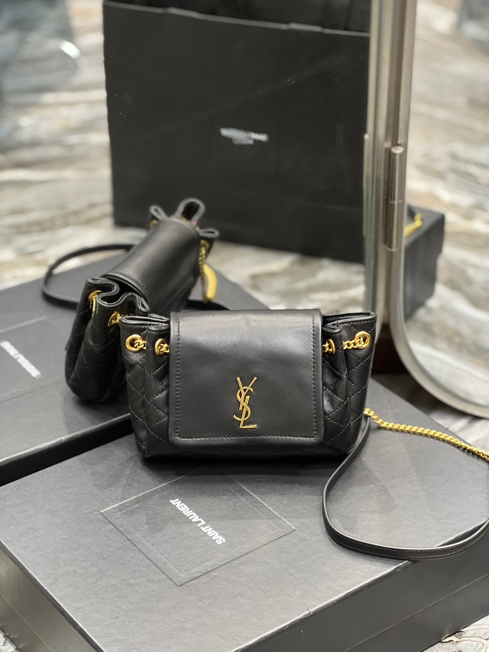 Saint Laurent Nolita 18 cm