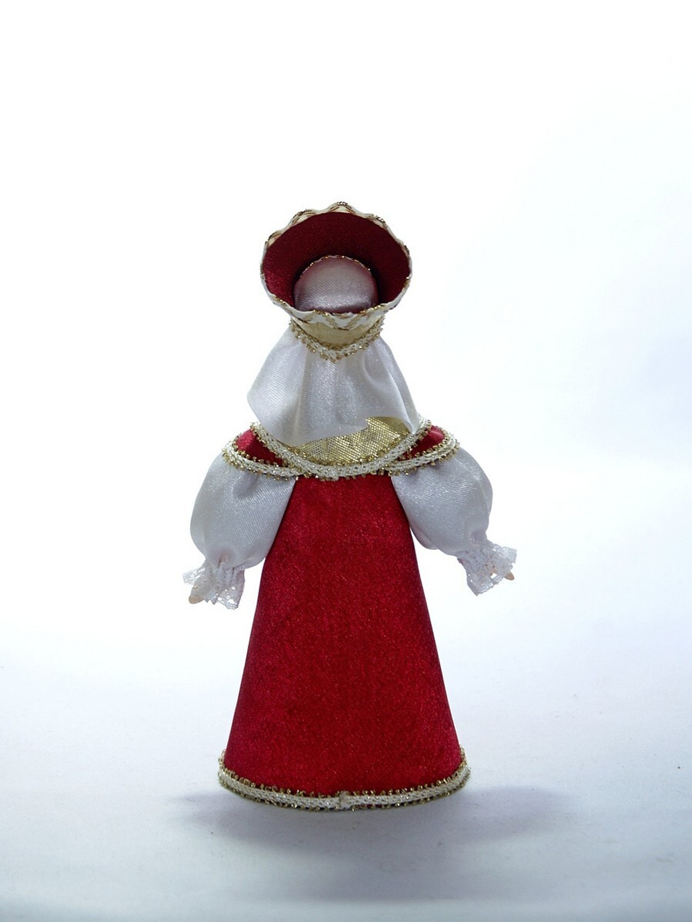 Кукла сувенирная фарфоровая Княгиня